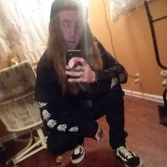 Meet your Posher, Isaac - Picture 1 of 1